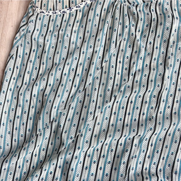 Patterson J. Kincaid Cottage Sheer Tunic Tank white and blue size Medium - Picture 5 of 9